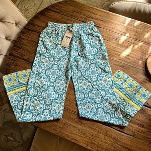 NWT Tyler Boe Multi Color Lounge Pants.  Size XS